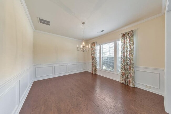 Foto del edificio - 4990 Brierstone Dr