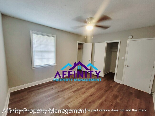 Building Photo - 4 br, 1 bath House - 134 Munson Dr.