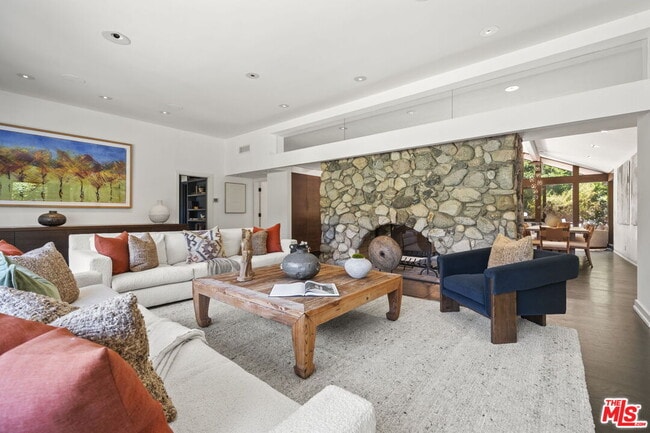 Foto del edificio - 3 Latimer Rd