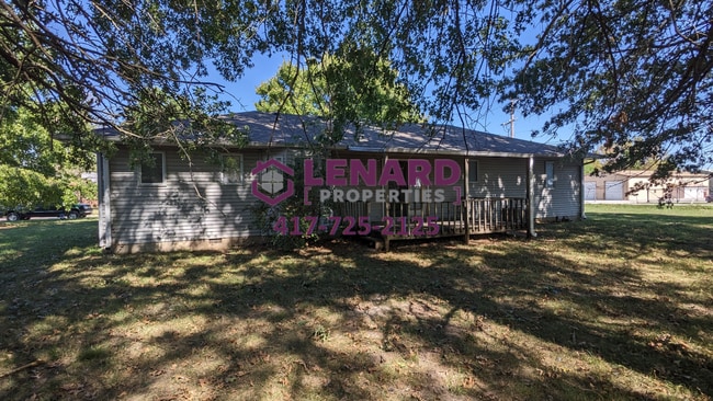 Building Photo - 3 Bedroom Home Ready for Move In!