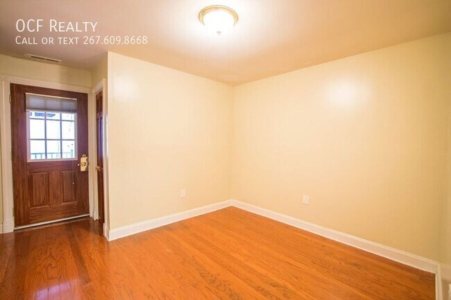 Building Photo - 1124 E Passyunk Ave