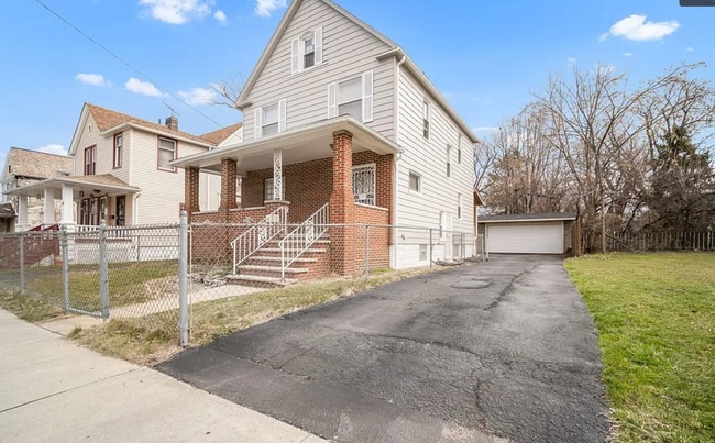 Building Photo - 1433 E 112th St