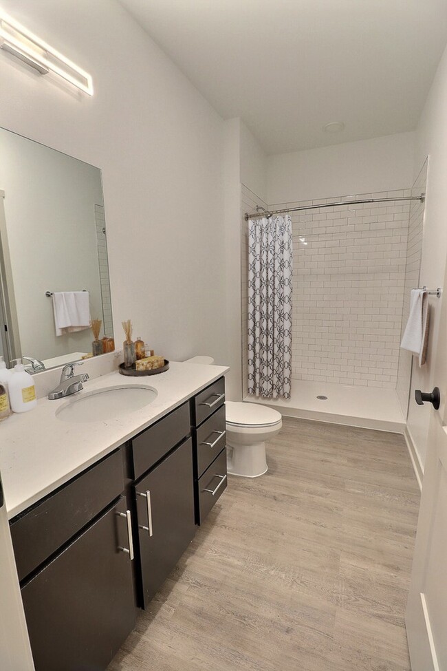 Building Photo - The Ellsworth