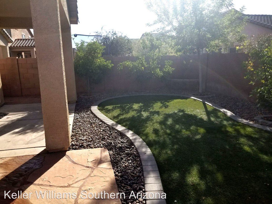 Foto del edificio - 7650 E Majestic Palm Ln