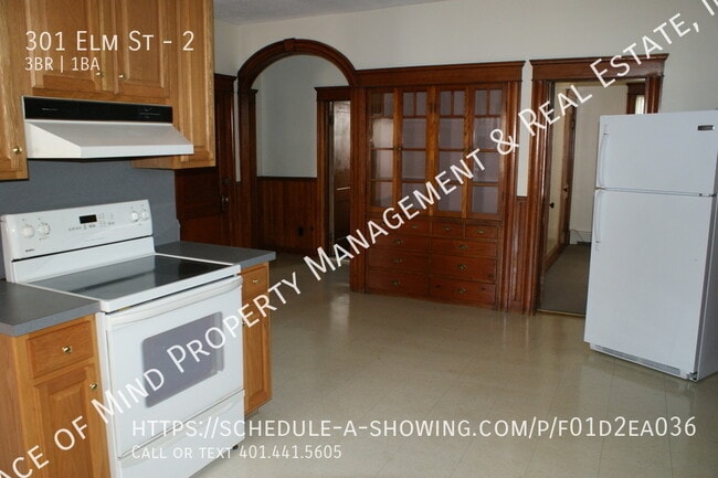 Building Photo - 301 Elm St