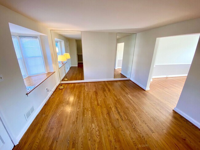 Building Photo - Beautifully Updated 3Bed/2 Bath Towson Hom...