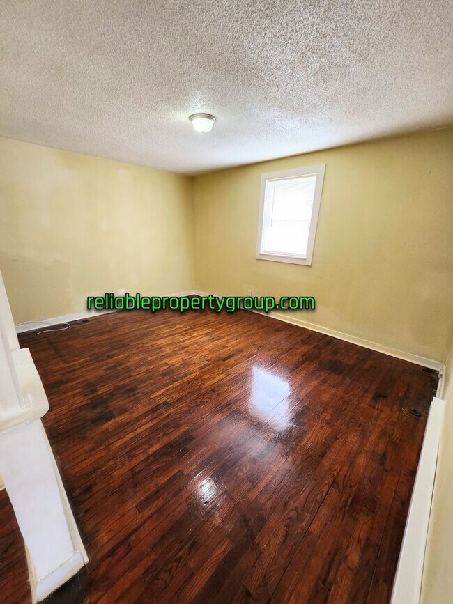Building Photo - New Listing in Marion IN