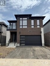 Building Photo - 550 Balsam Poplar St