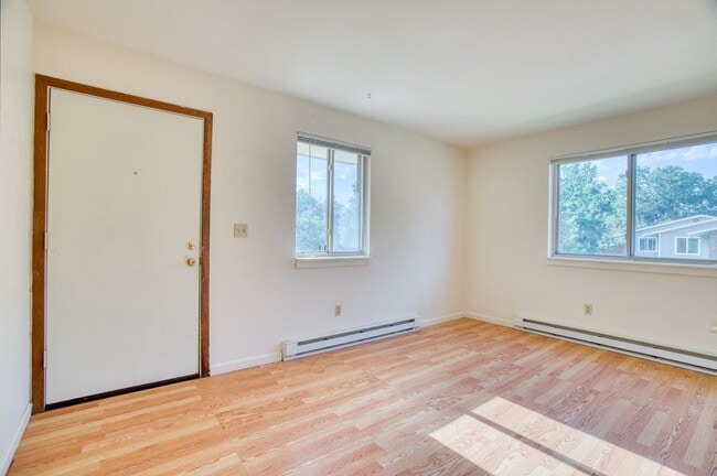 Building Photo - 3500 Hayden Pl