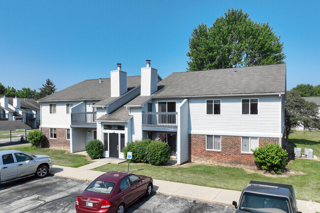 Building Photo - 410 - WINDING BROOK APARTMENTS