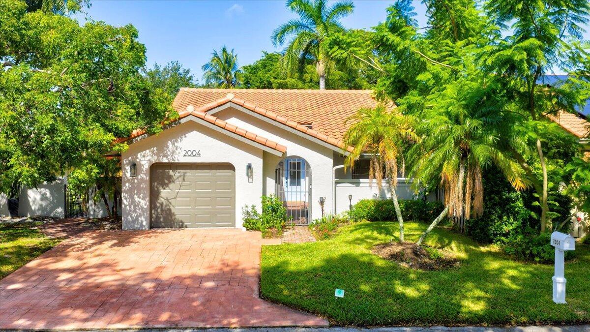 Foto principal - 2004 NW 15th Pl
