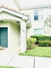 Building Photo - 116 SW Peacock Blvd
