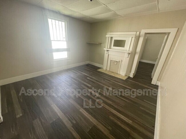 Foto del edificio - 2810 E 46th St