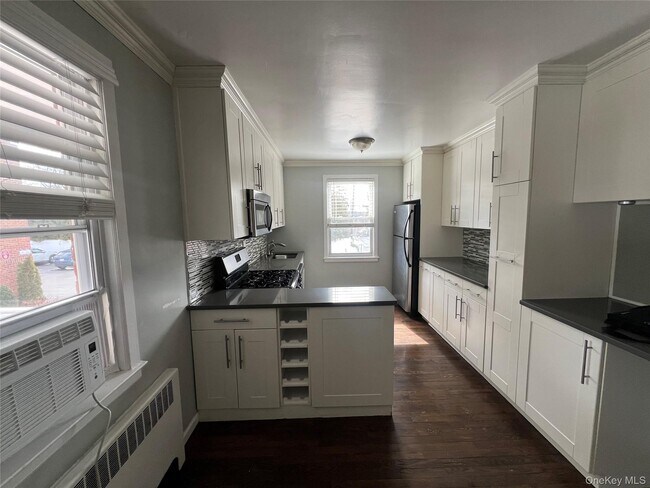 Building Photo - 59 Carpenter Ave