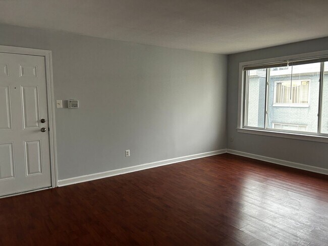 Building Photo - 713 Brandywine St SE