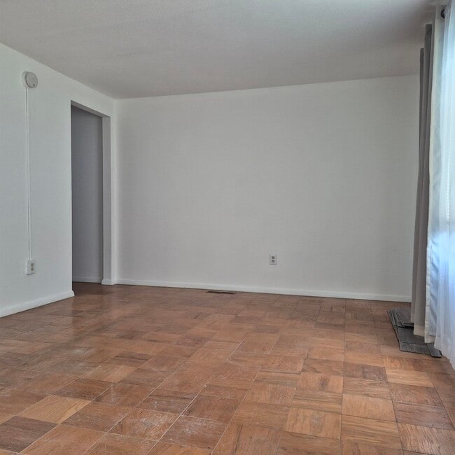 Photo - 12 Oakwood Dr Apartment