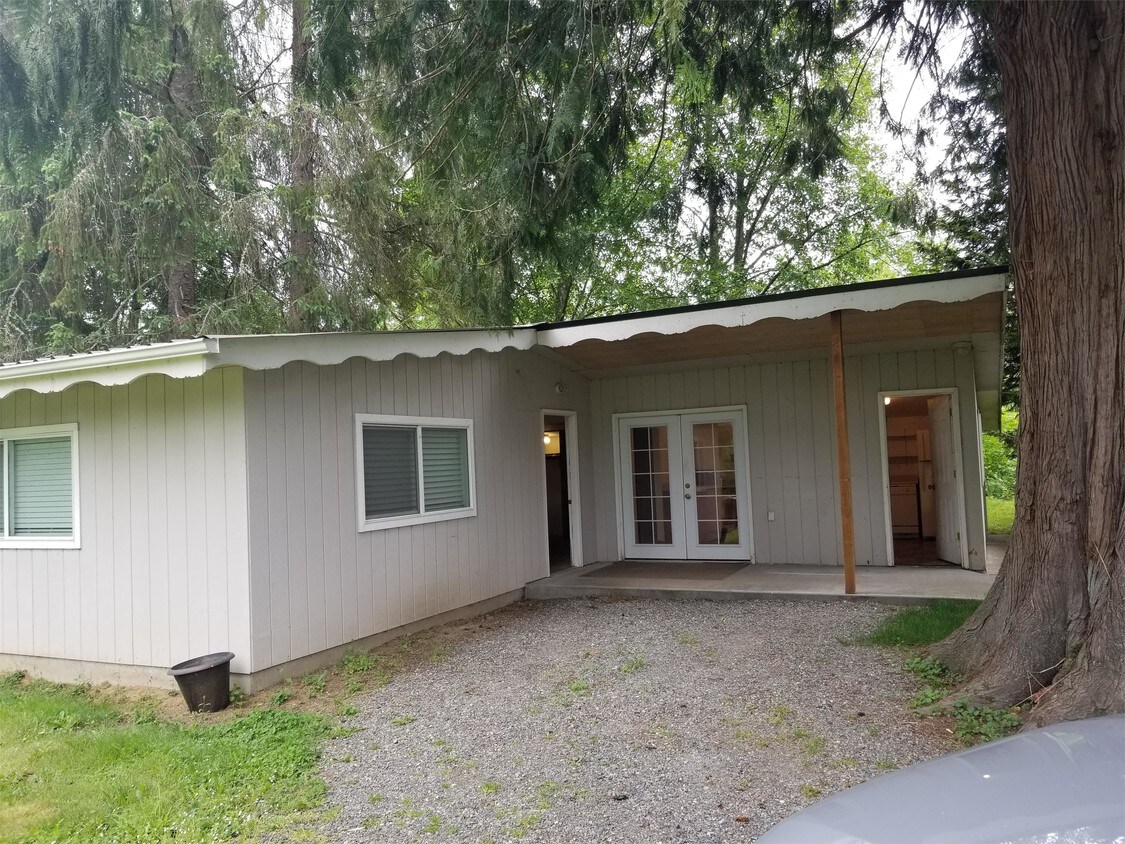 Foto principal - 847 Connor Rd SE