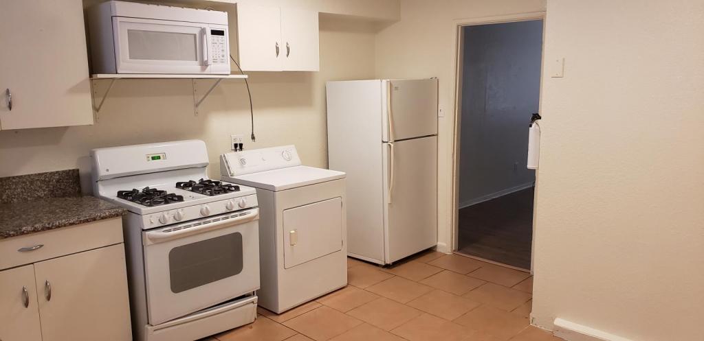 Foto principal - 1657 D Street