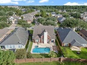 Building Photo - 9431 Thurber Ridge Dr