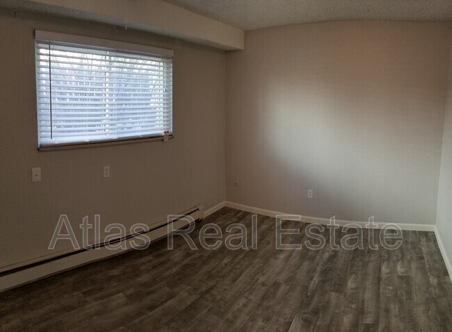 Building Photo - 6035 Olde Wadsworth Blvd