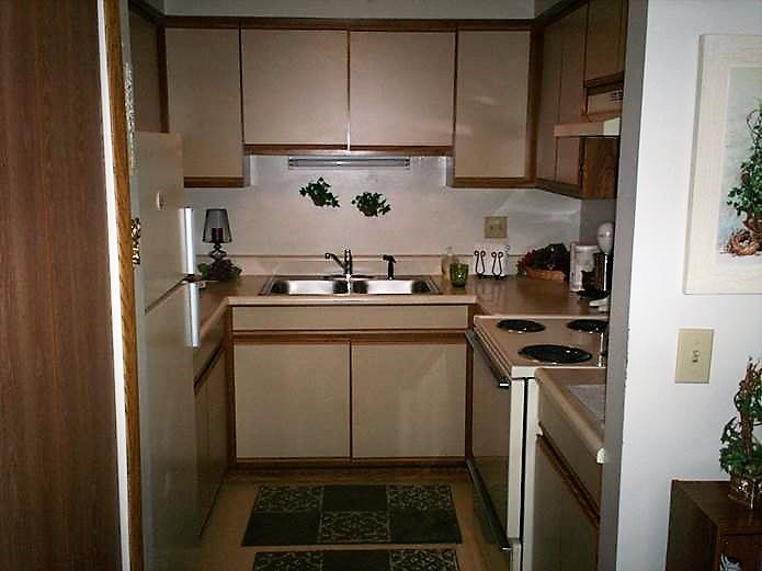 Building Photo - Deerfield Villa Apartments