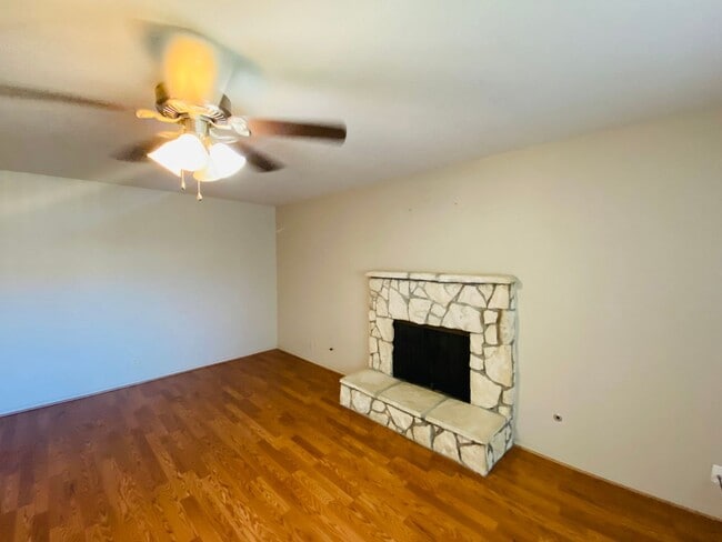 Foto del edificio - 3 Bedroom, 2 Bath Southside Home Near School and Park