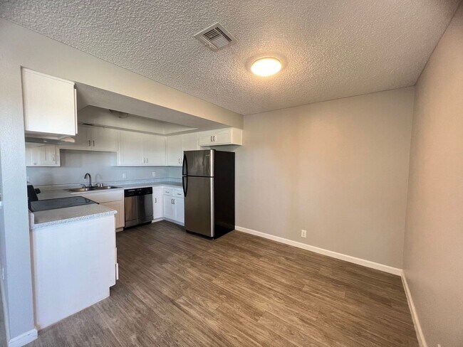 Building Photo - 3700 Snorkel Circle Unit#3, Las Vegas, Nev...