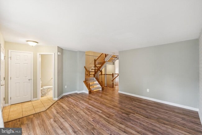 Building Photo - 5494 Prince William Ct
