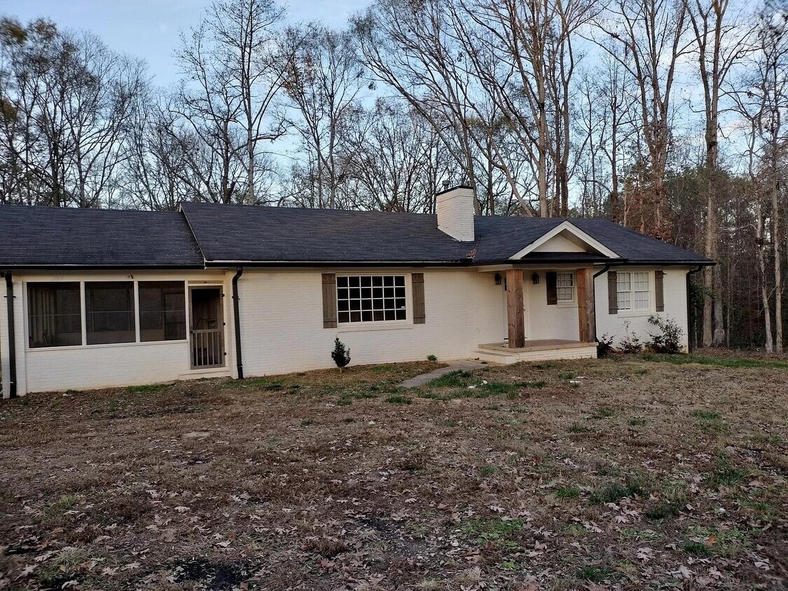 Primary Photo - 5266 River Rd