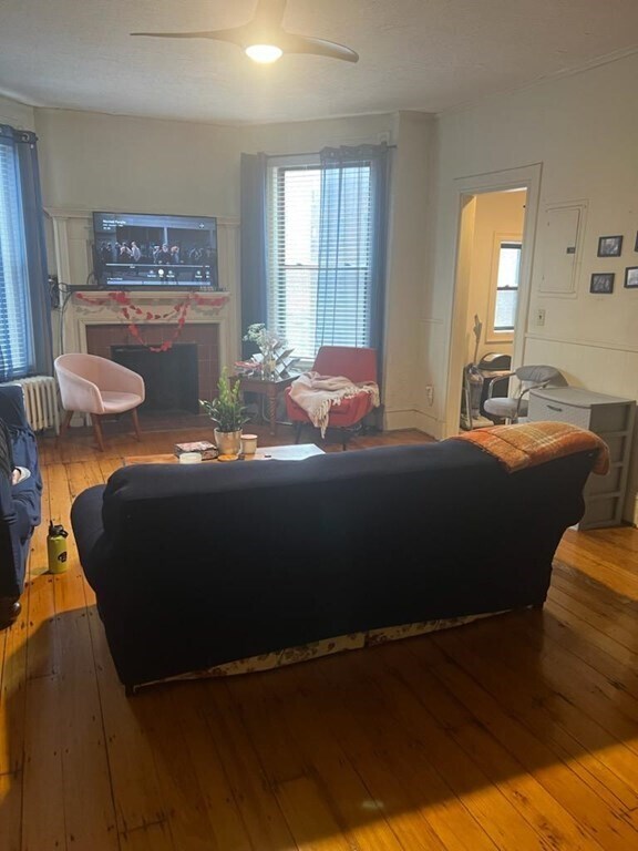 Foto del edificio - 910 Beacon St