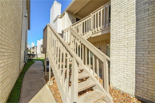 Foto del edificio - 3919 Fairmont Pkwy