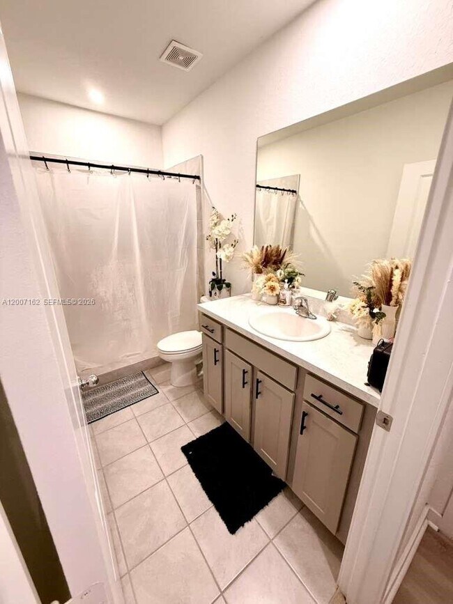 Foto del edificio - 470 NE 12th St