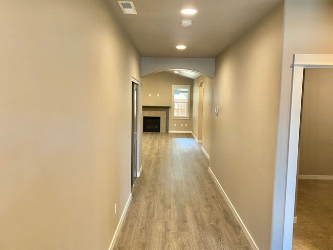 Foto del edificio - 61357 SE Matthew St