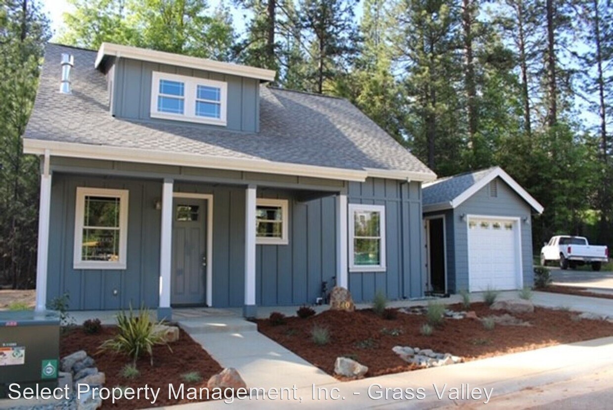 Primary Photo - 3 br, 2.5 bath House - 240 Pello Lane