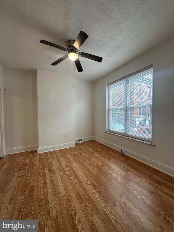 Foto del edificio - 1617 Cantrell St