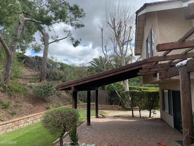 Building Photo - 4 br, 2 bath House - 376 Continental Ct