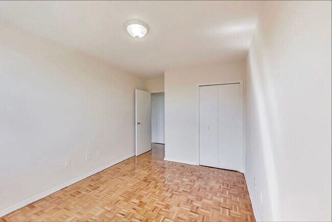 Building Photo - The Park Mills