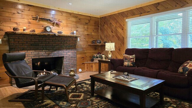 Foto del edificio - 3760 Yellow Creek Rd