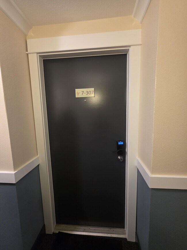 Foto del edificio - 300 N 130th St