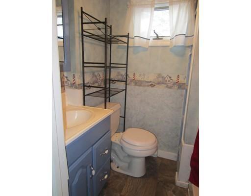 Building Photo - 1 bedroom in Bourne MA 02532