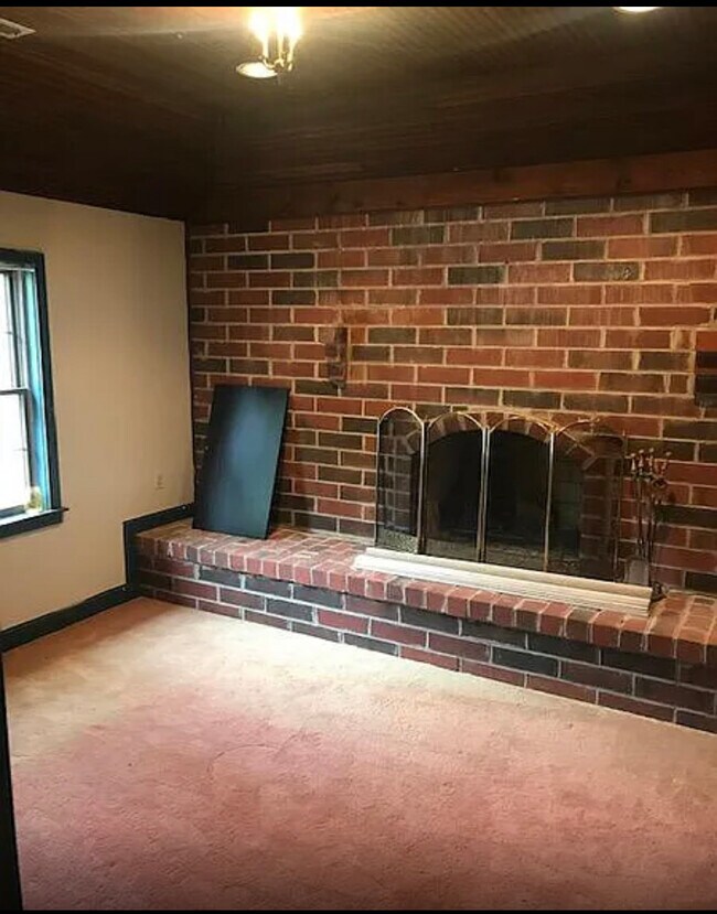 Habitación familiar con chimenea - 21320 Georgia Ave