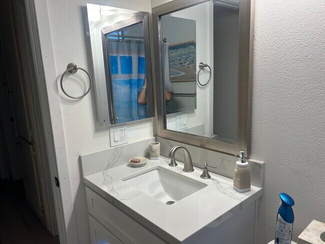 Foto del edificio - 20902 Mission Ln