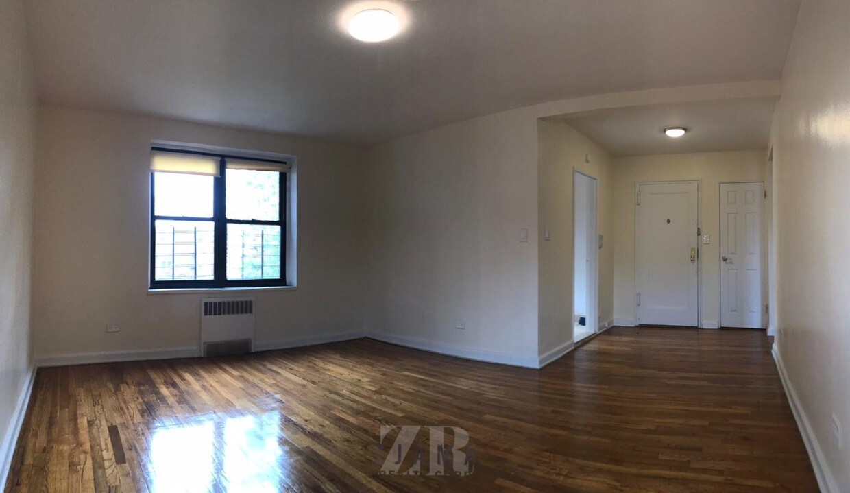 Foto principal - 117 E 86th St