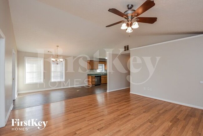 Building Photo - 240 Pebble Ridge Dr