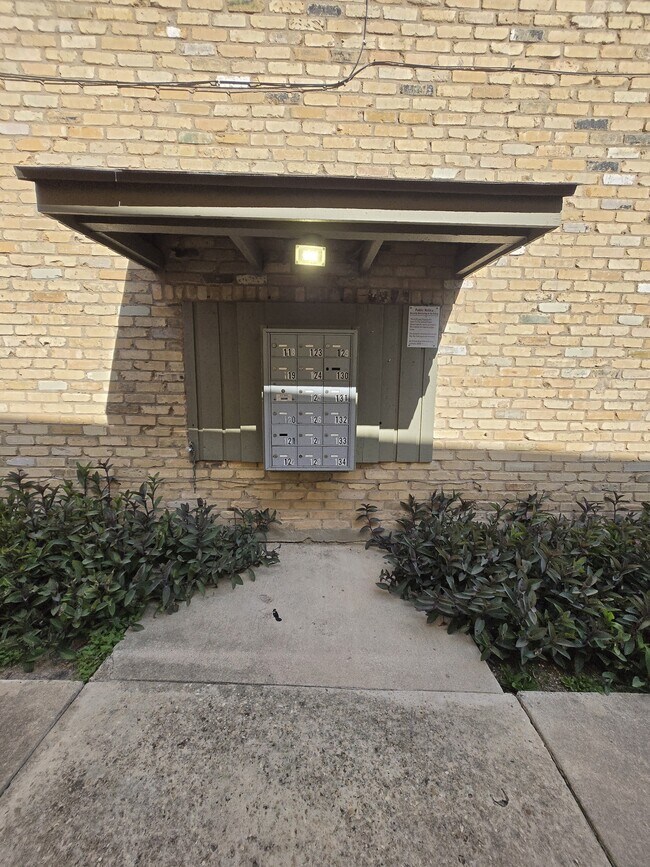 Foto del edificio - 6611 Southpoint St