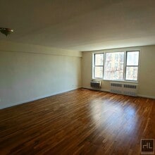 Building Photo - GRAND CENTRAL PARKWAY