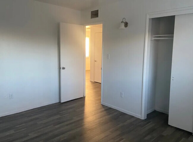 Foto del edificio - The Onyx  Apartments