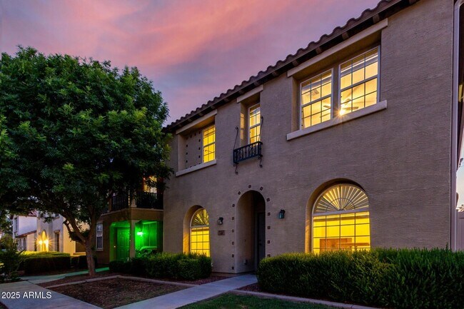 Foto del edificio - 955 S Henry Ln