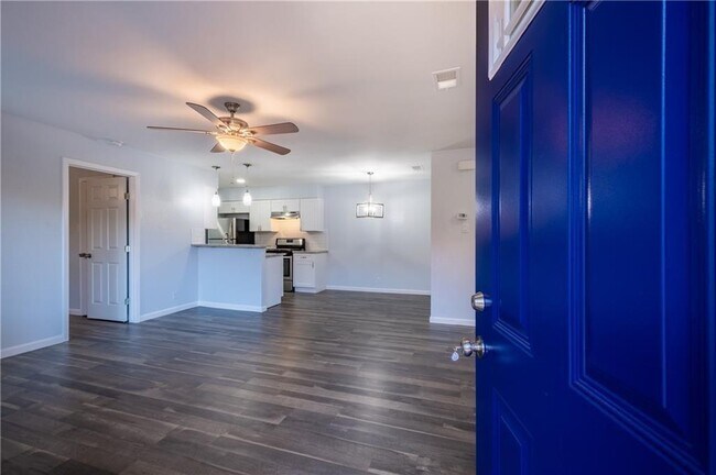 Building Photo - 2304 Tern Cir
