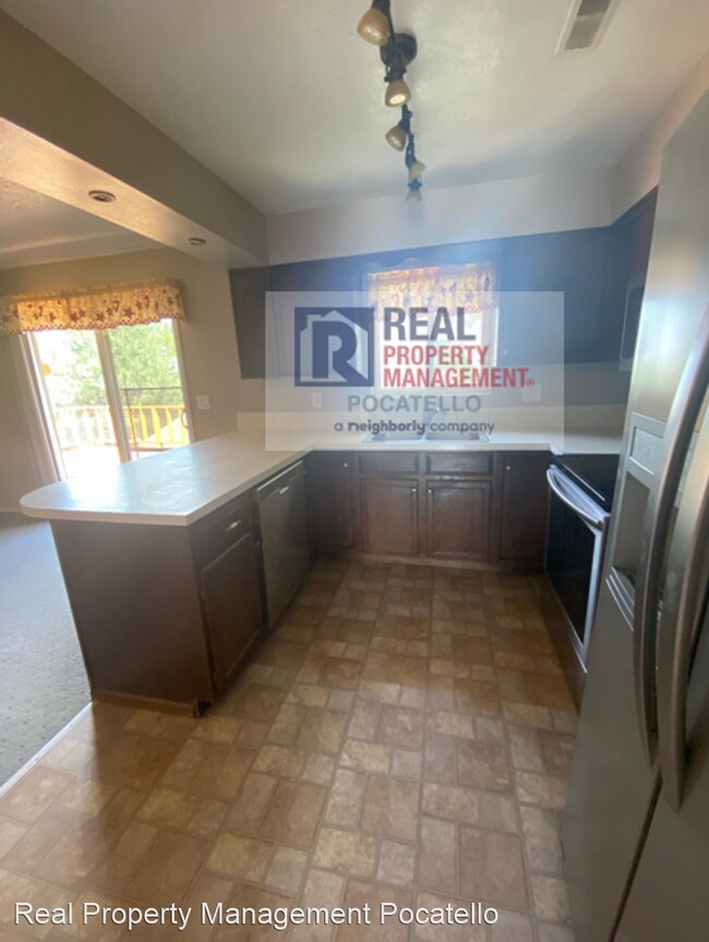 Building Photo - 5 br, 3 bath House - 2044 Horizon Dr